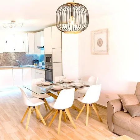 2 Bedrooms At Playa De La Americas 200 M Away From The With View Balcony And Wifi * بلايا ذي لاس أميريكاس
