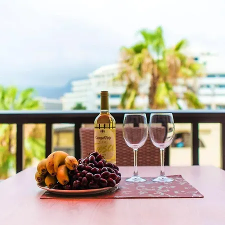 Daire 2 Bedrooms At Playa De La Americas 200 M Away From The With View Balcony And Wifi *